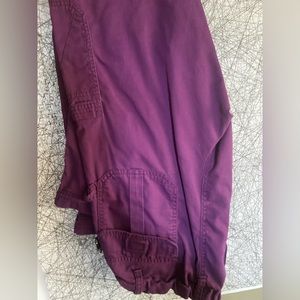 Medium koi scrub pants